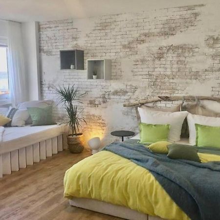 Liebevoll Renoviertes Apartment Mit Panoramablick Фридрихсхафен Екстериор снимка