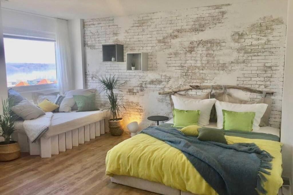 Liebevoll Renoviertes Apartment Mit Panoramablick Фридрихсхафен Екстериор снимка